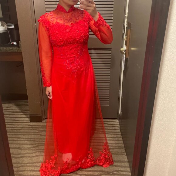 Ao Dai - Picture 1 of 4